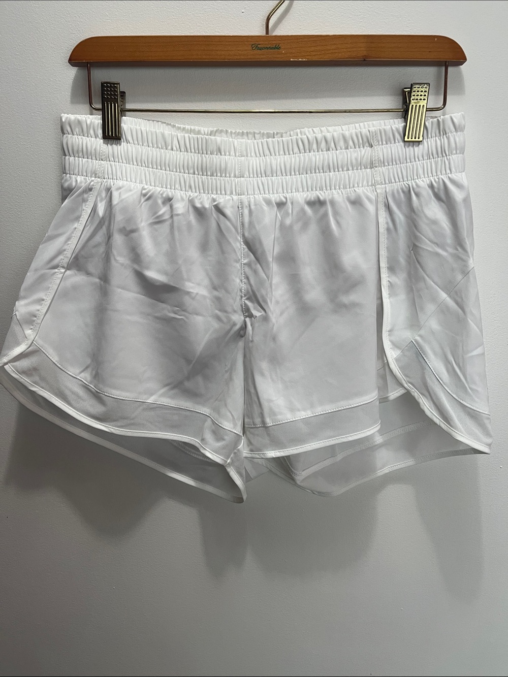Athleta Mesh Racer Run Shorts 4” Size Small